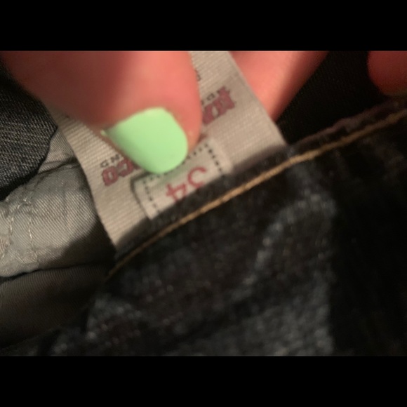 Barely worn Parasuco women’s jeans - Picture 3 of 3